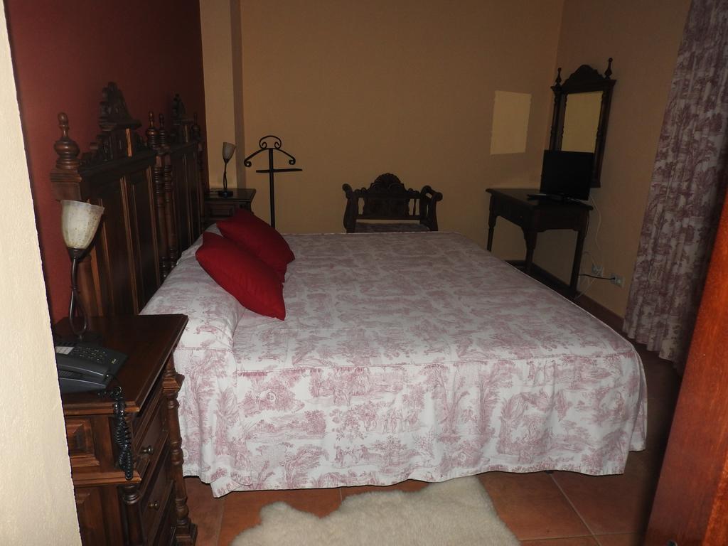 Ojén Hotel El Refugio De Juanar מראה חיצוני תמונה